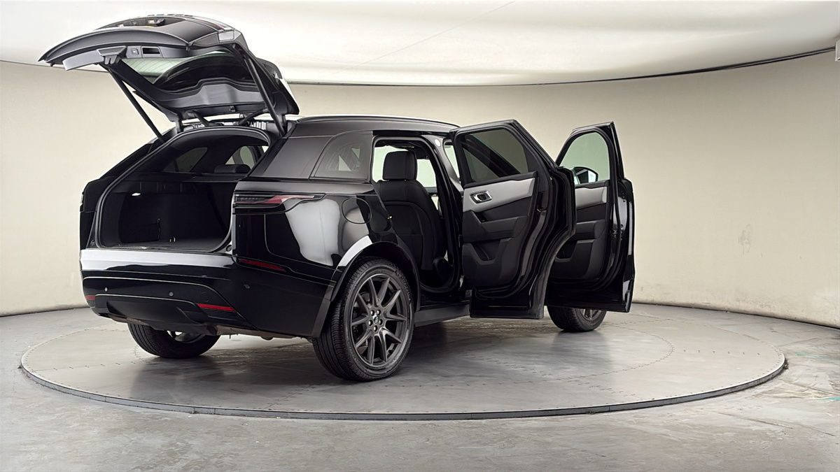 More views of Land Rover Range Rover Velar