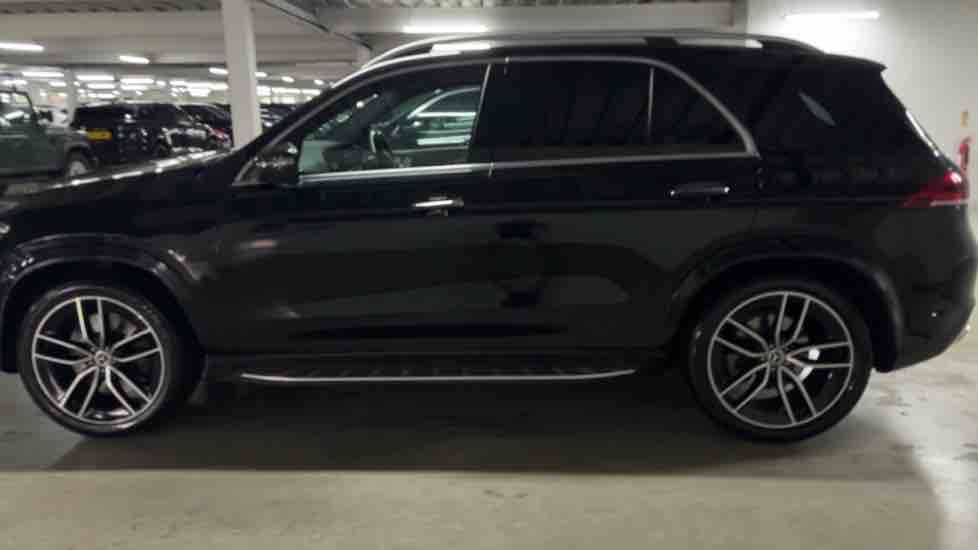 More views of Mercedes-Benz GLE