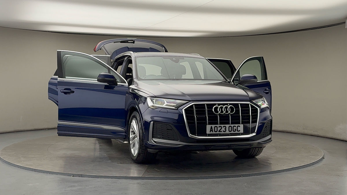 More views of Audi Q7