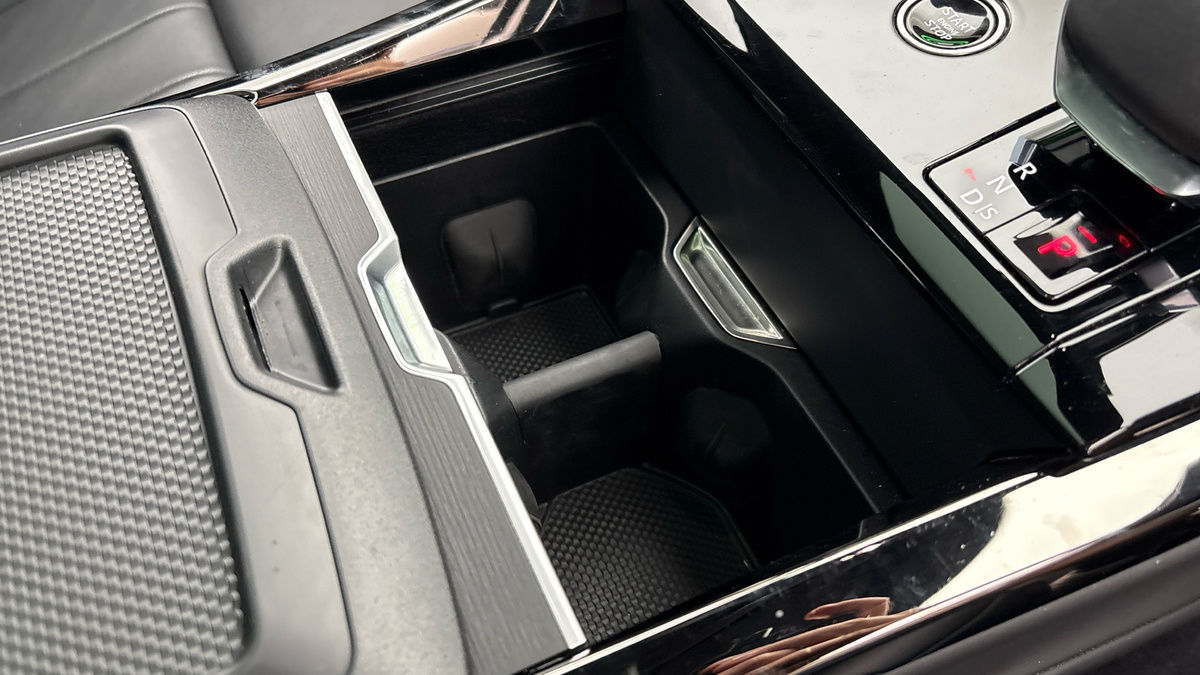 Land Rover Range Rover Sport Image 40