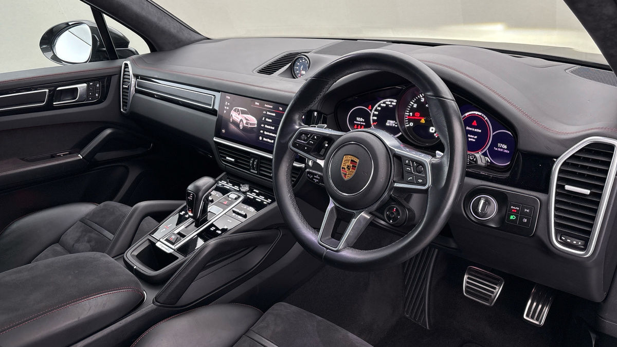 Porsche Cayenne Image 5