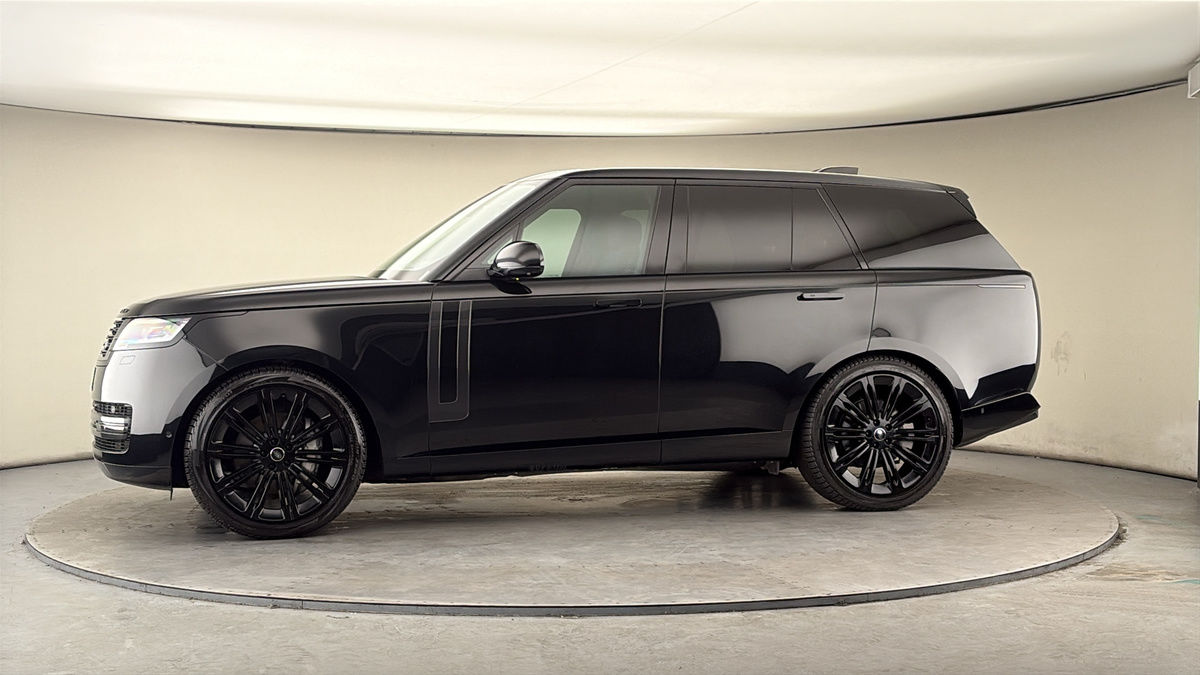 More views of Land Rover Range Rover