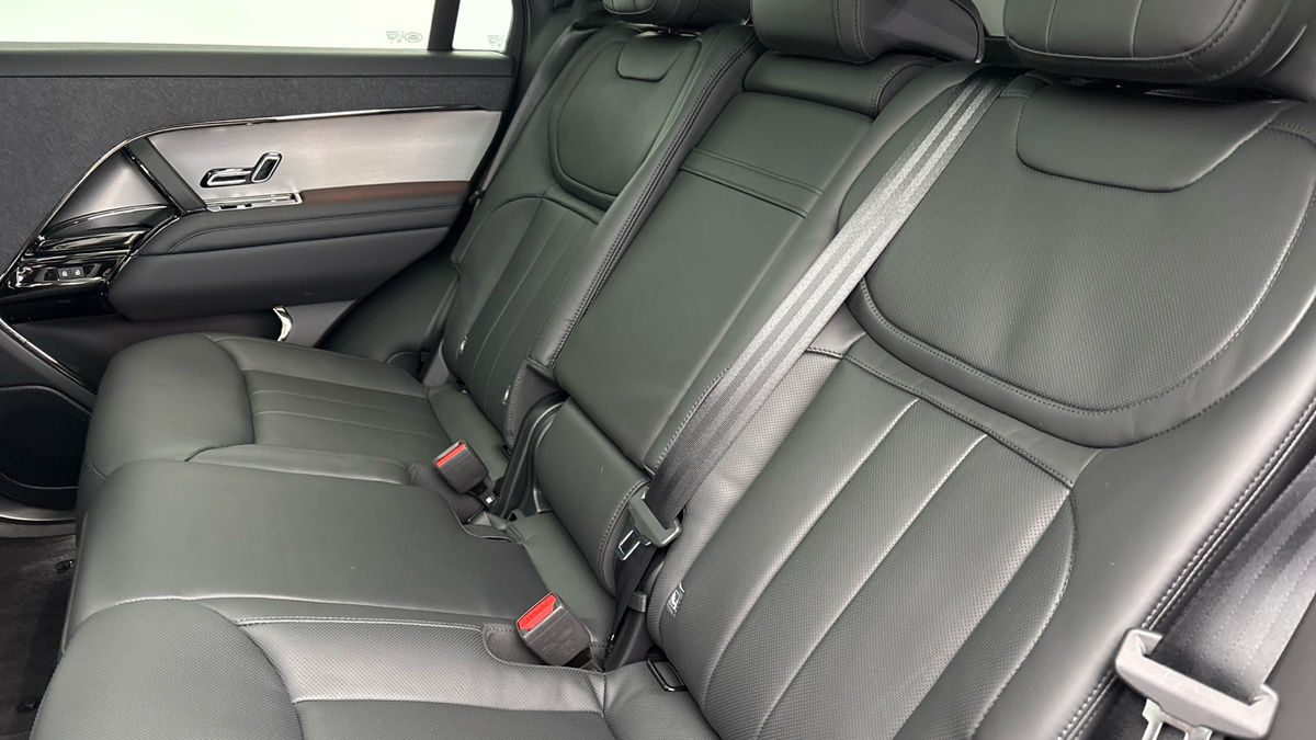 Land Rover Range Rover Sport Image 8