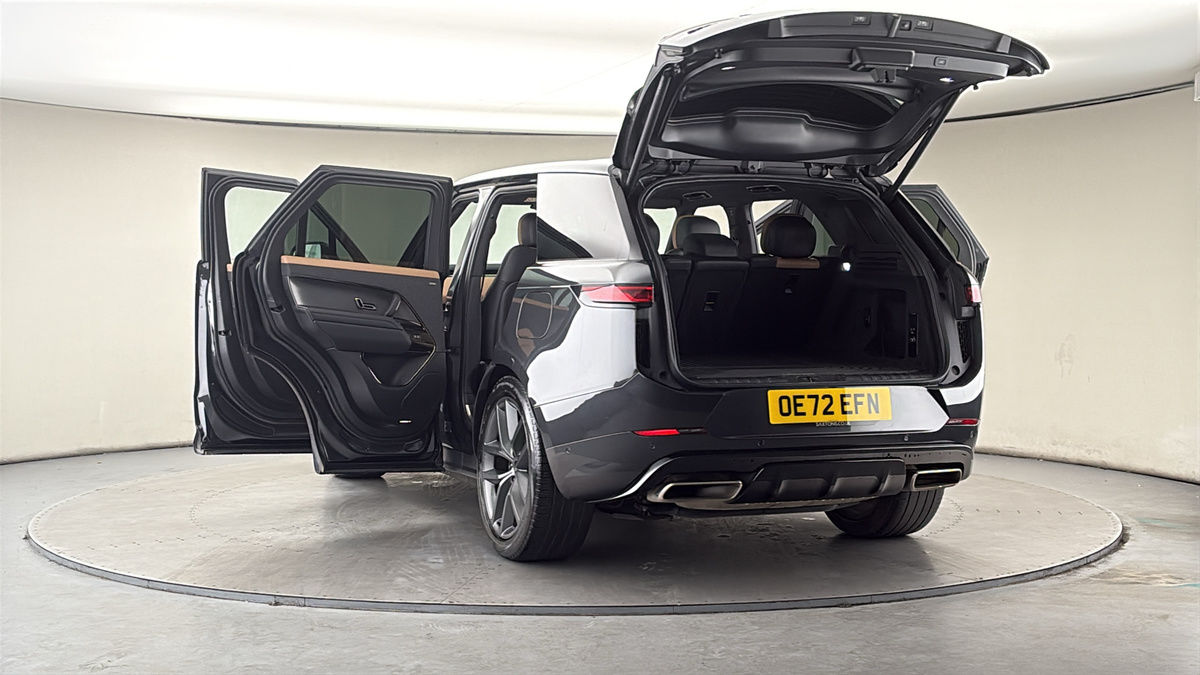 More views of Land Rover Range Rover Sport