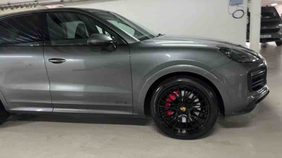 More views of Porsche Cayenne
