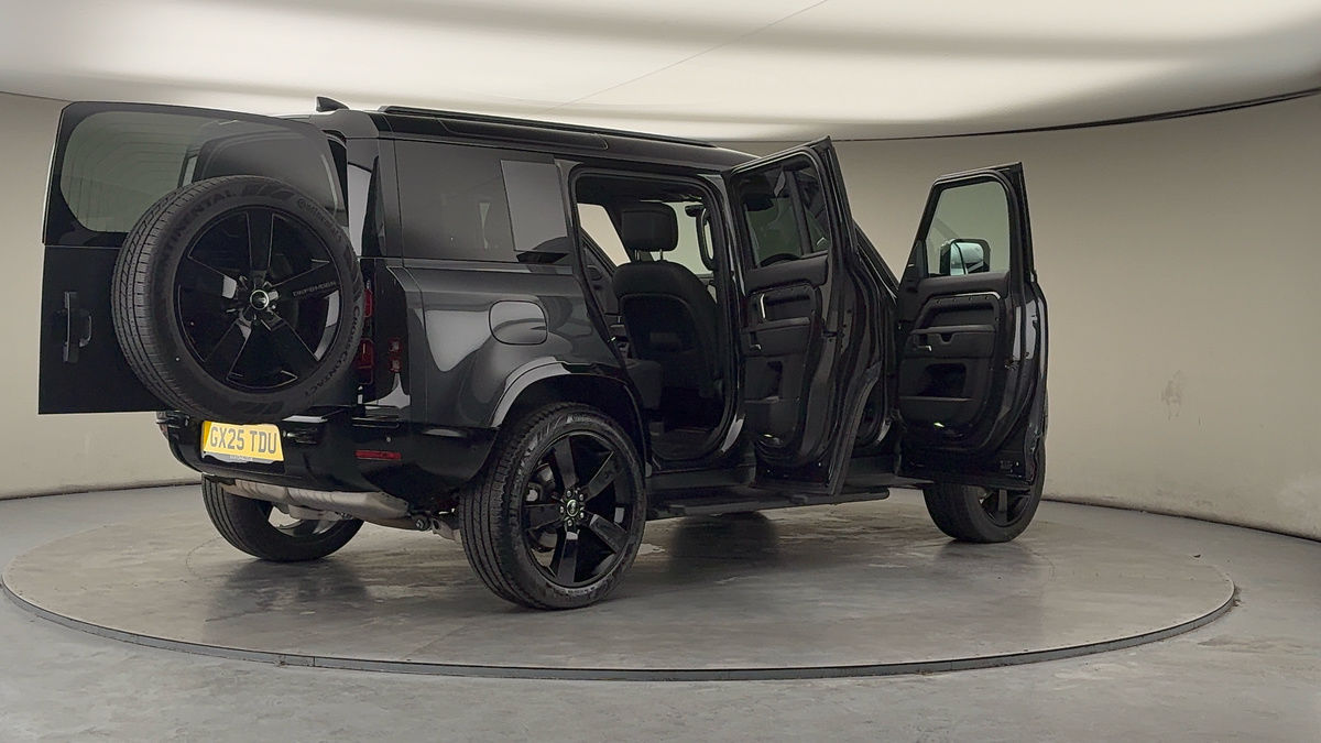 More views of Land Rover Defender 110