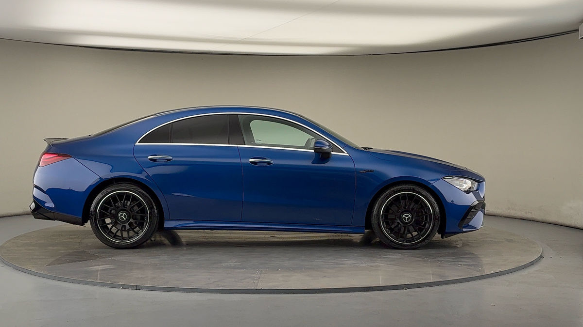 Mercedes-Benz CLA Image 16