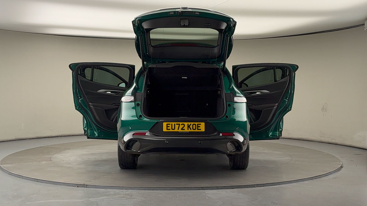 More views of Alfa Romeo Tonale