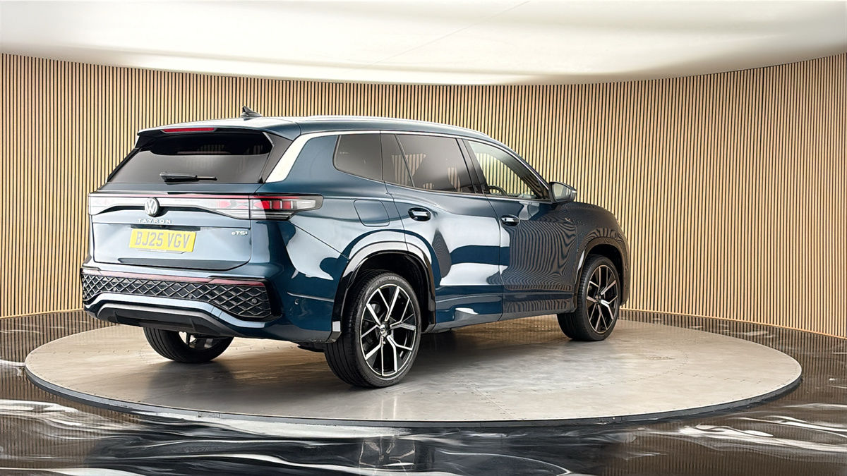 More views of Volkswagen Tayron