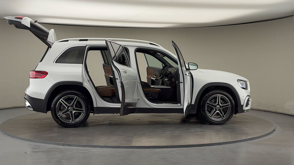 More views of Mercedes-Benz GLB