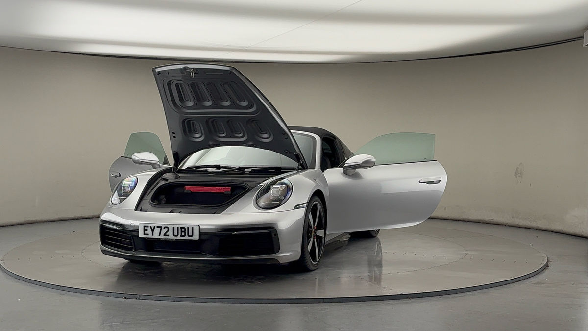 More views of Porsche 911