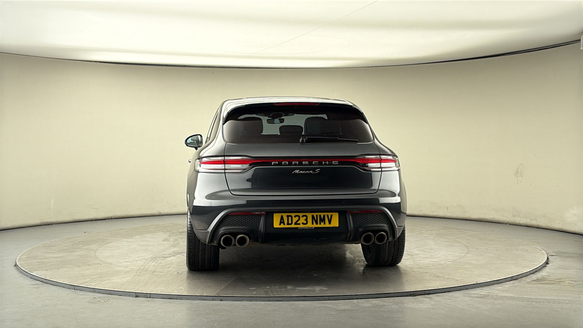 More views of Porsche Macan