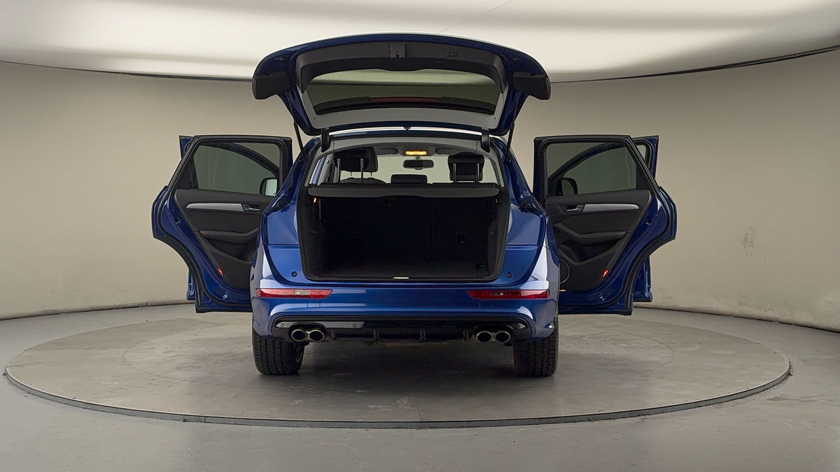 More views of Audi SQ5