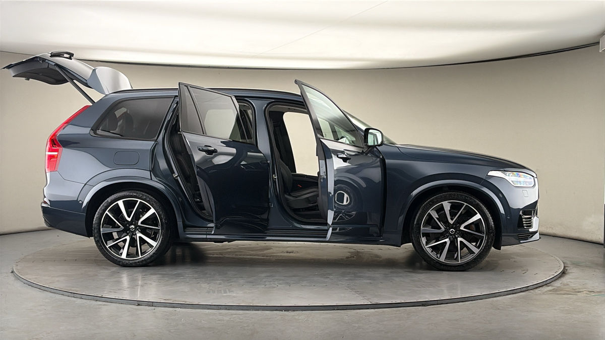 More views of Volvo XC90