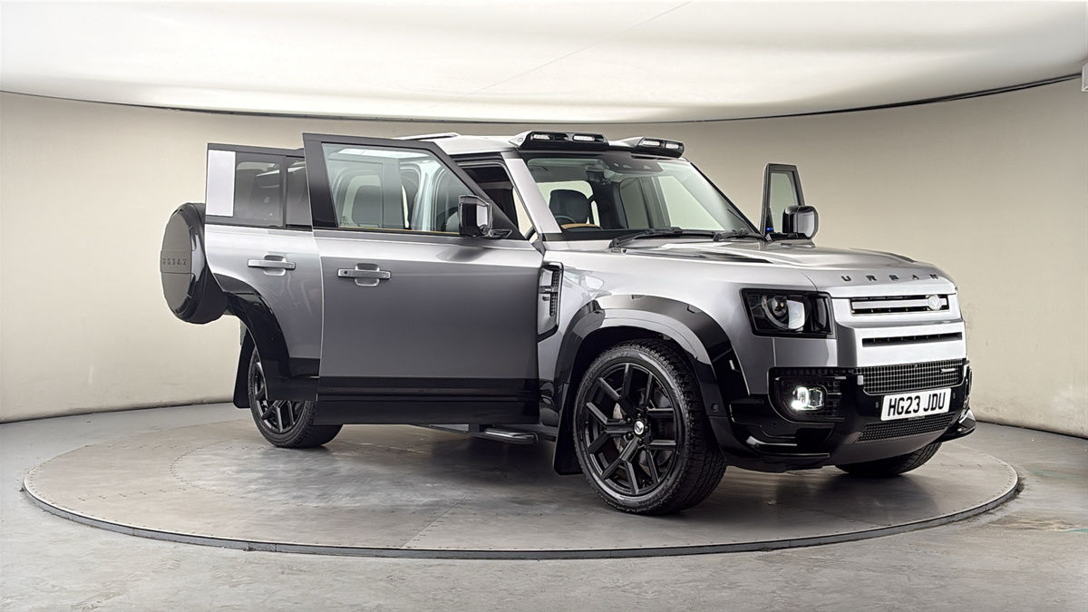 More views of Land Rover Defender 110