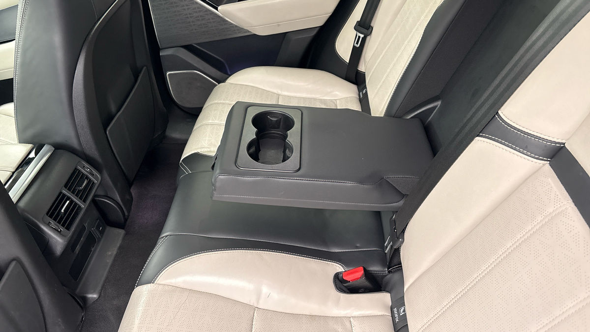 Land Rover Range Rover Velar Image 9