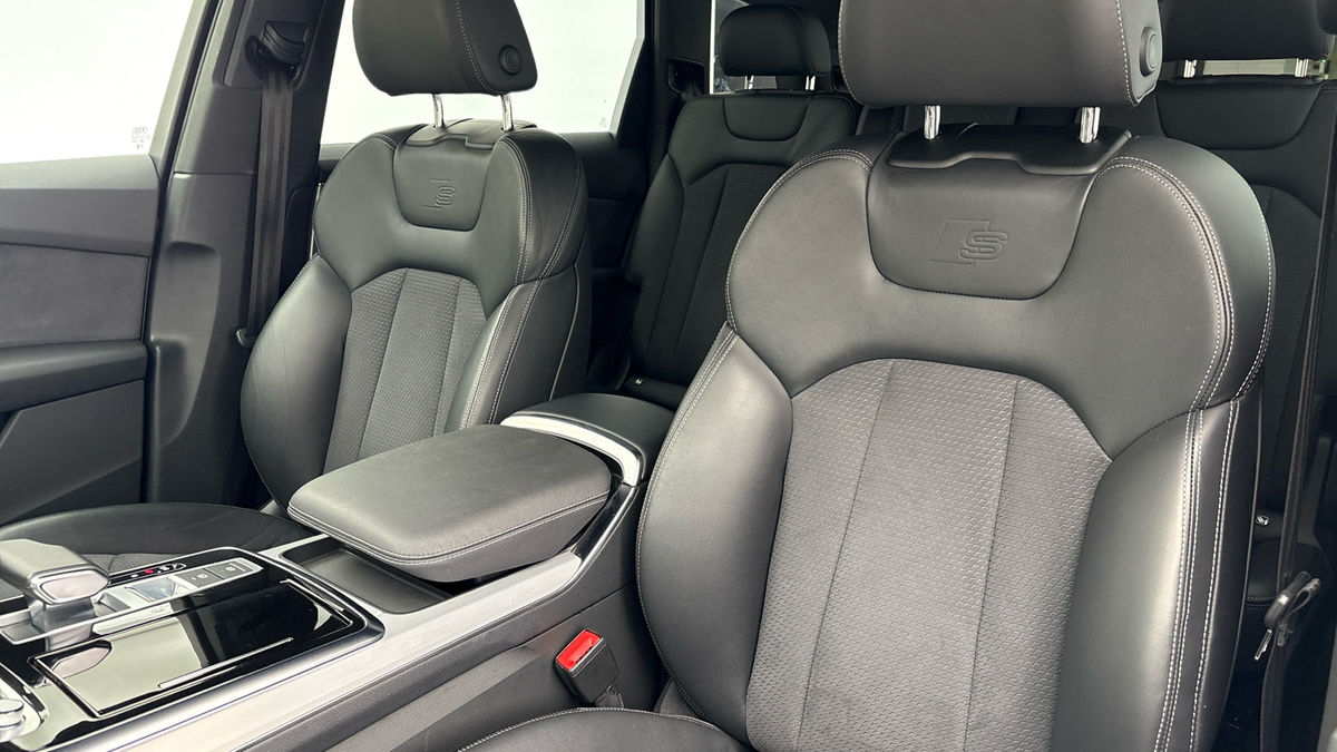 Audi Q7 Image 7