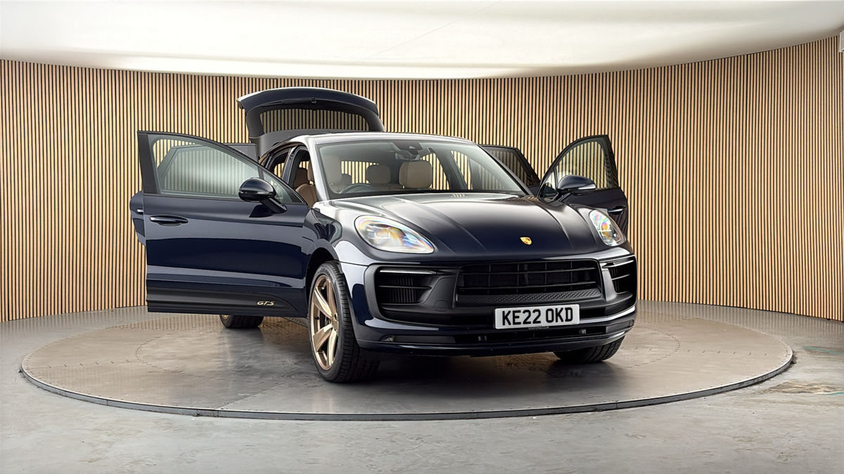 More views of Porsche Macan