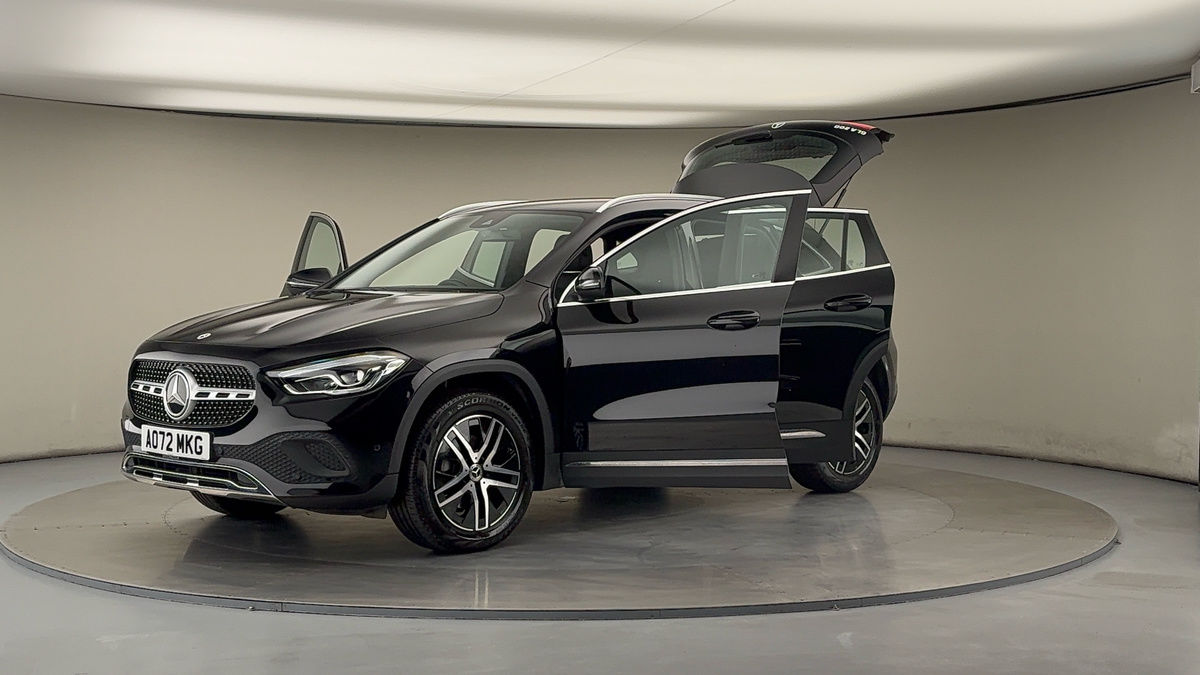 Mercedes-Benz GLA Image 22