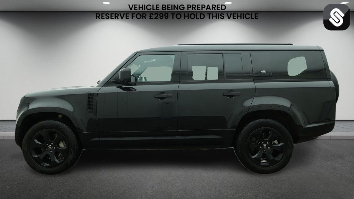 Land Rover Defender 130 Image 6