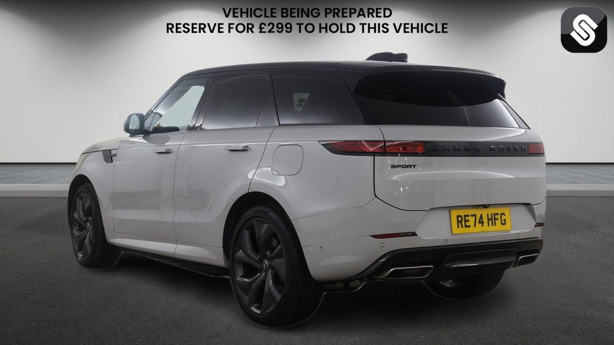Land Rover Range Rover Sport Image 3
