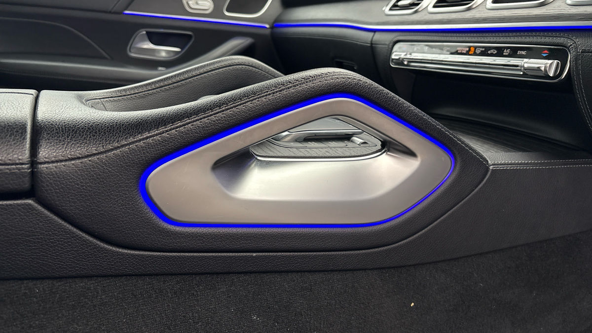 Mercedes-Benz GLE Image 25
