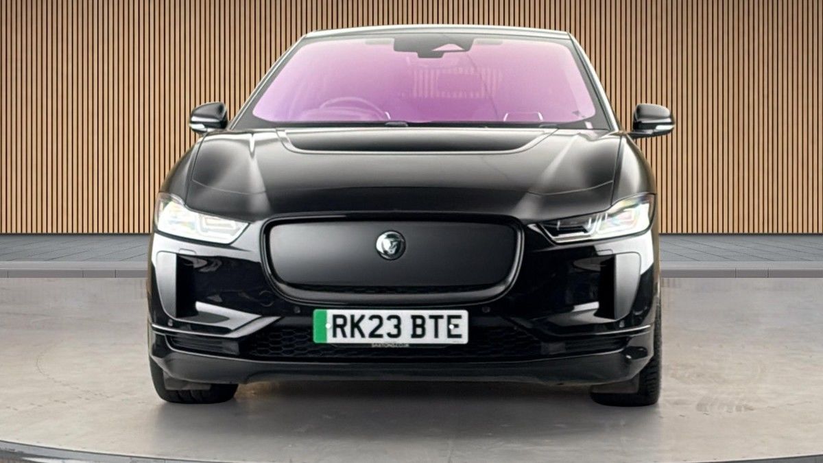 Jaguar I-PACE Image 3