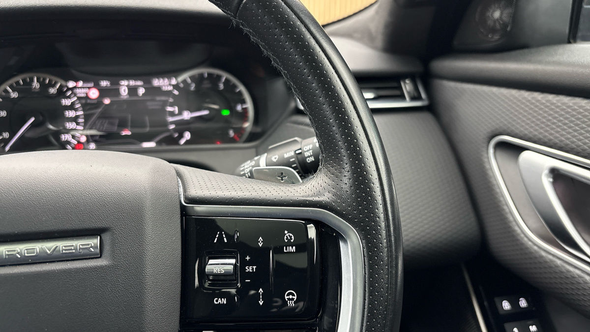 Land Rover Range Rover Velar Image 14