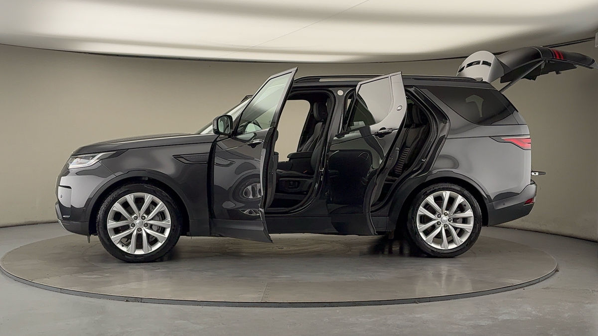 More views of Land Rover Discovery