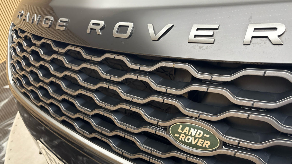 More views of Land Rover Range Rover Velar