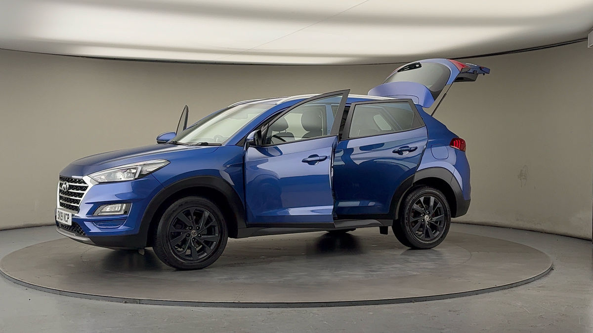 More views of Hyundai TUCSON