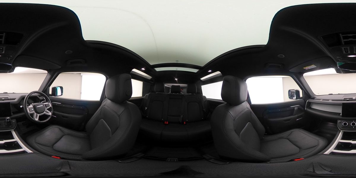 More views of Land Rover Defender 90