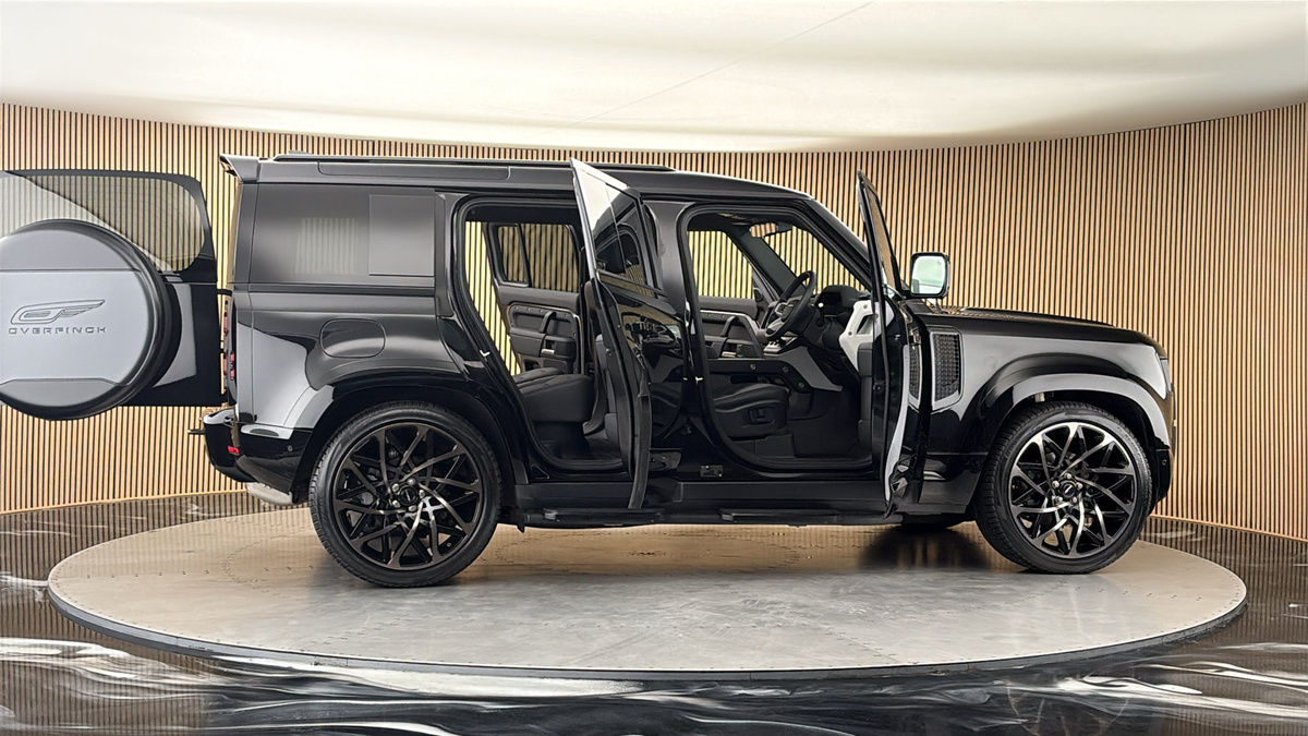 More views of Land Rover Defender 110