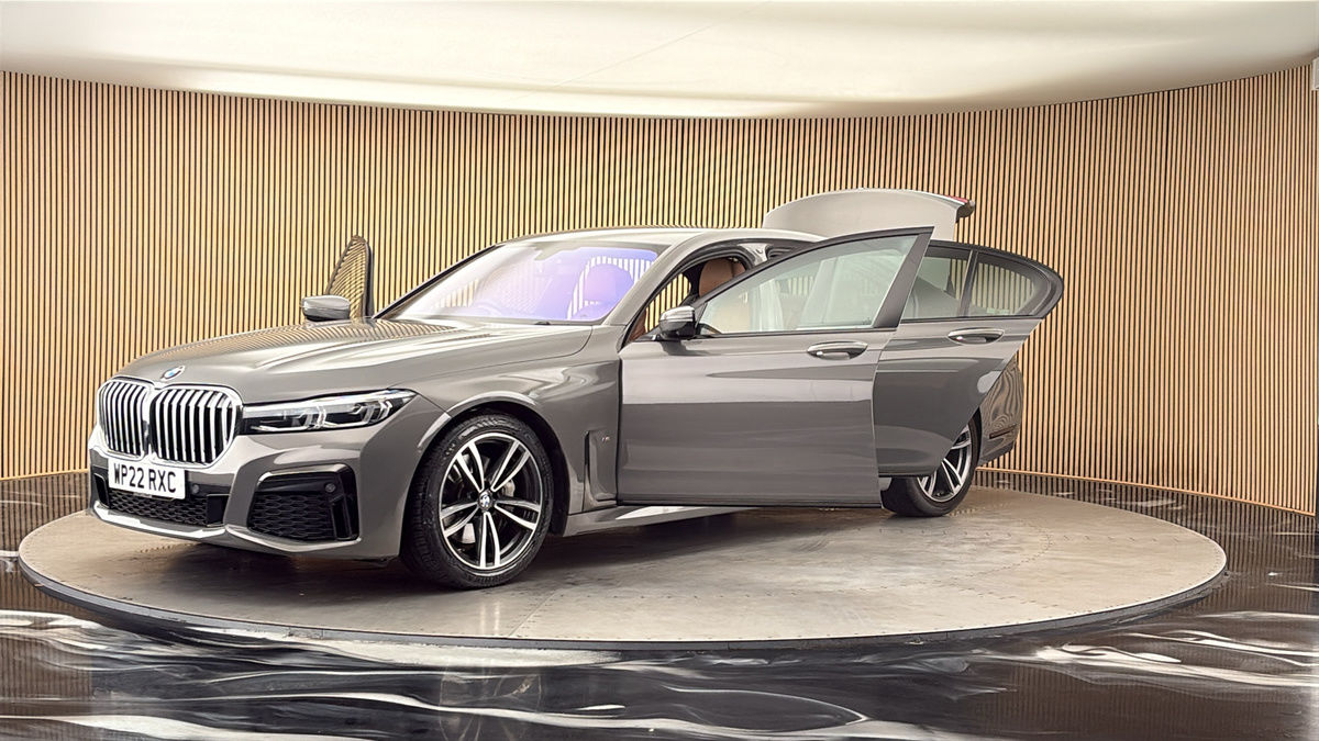 BMW 7 Series Image 22