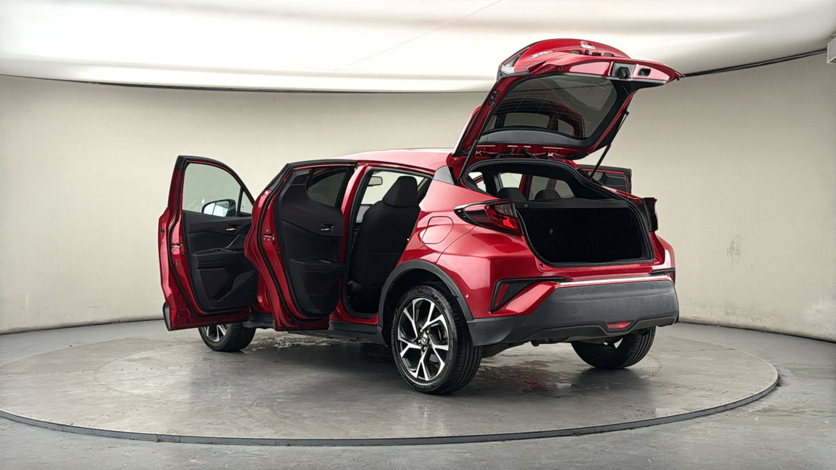 Toyota C-HR Image 23