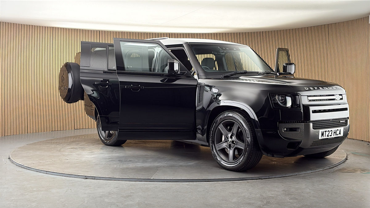 More views of Land Rover Defender 130