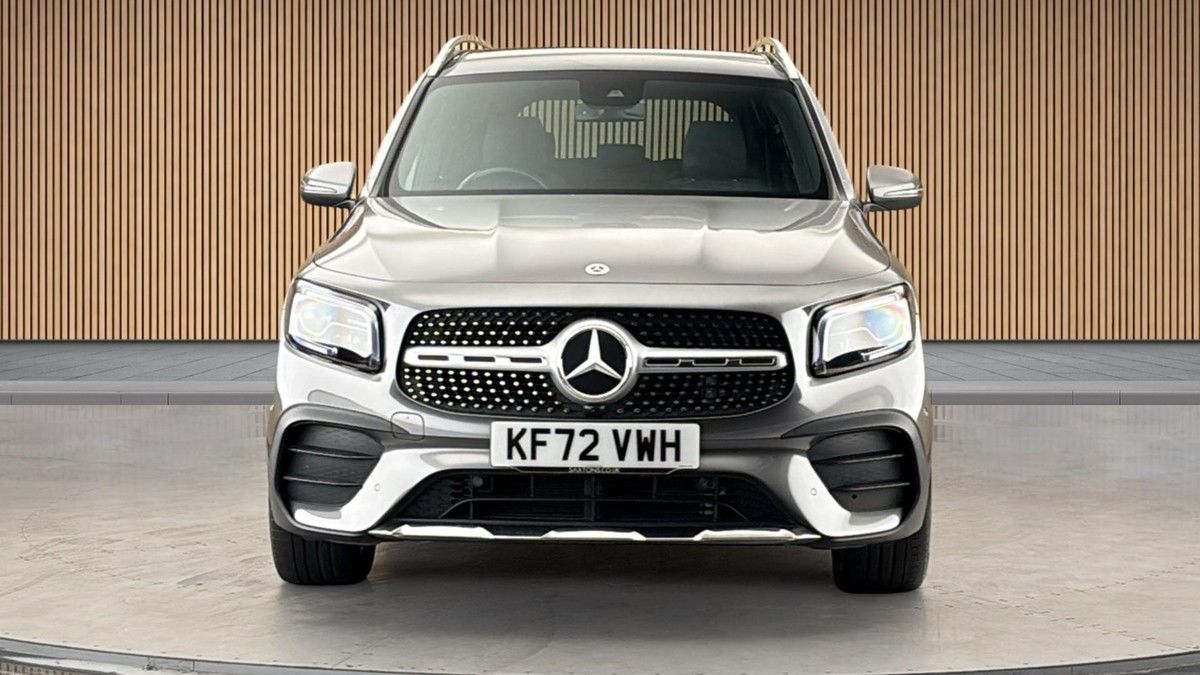 Mercedes-Benz GLB Image 3