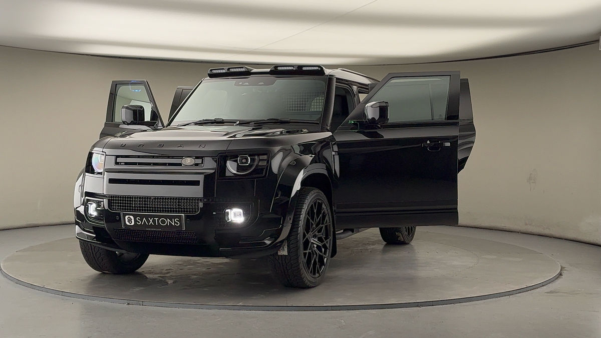 More views of Land Rover Defender 110