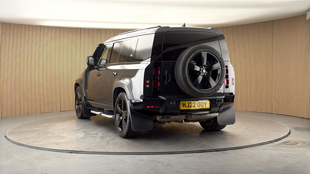 More views of Land Rover Defender 110