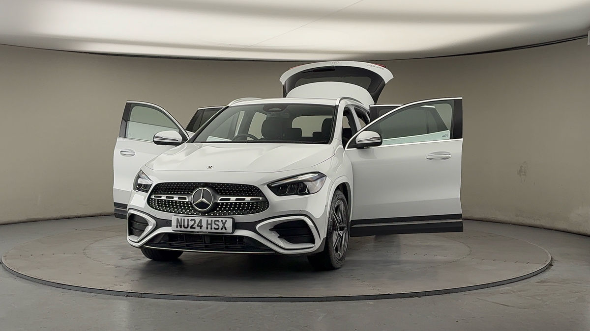 More views of Mercedes-Benz GLA