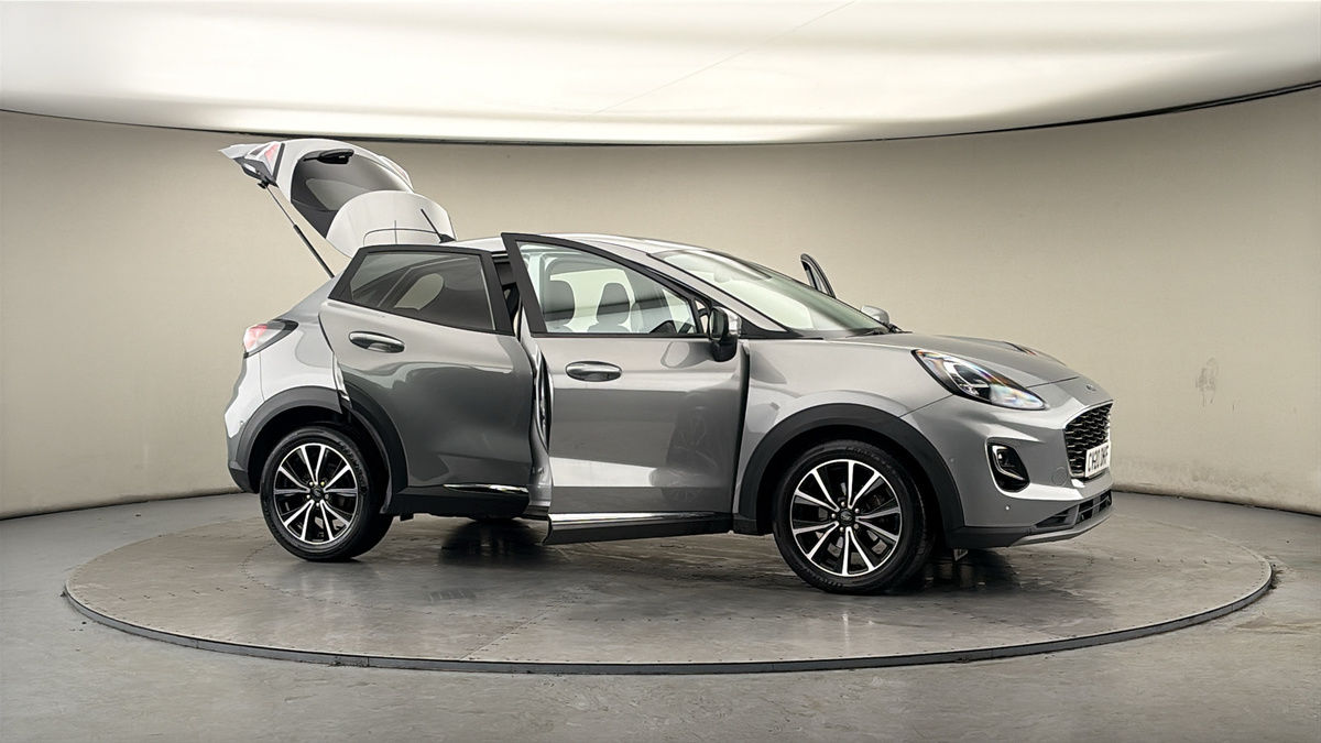 More views of Ford Puma