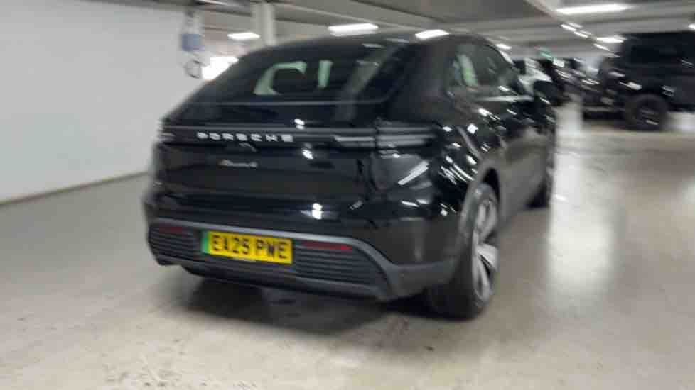 More views of Porsche Macan