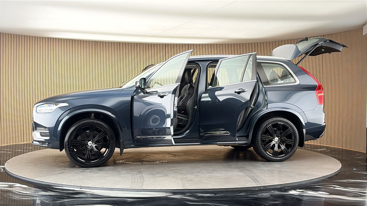 More views of Volvo XC90