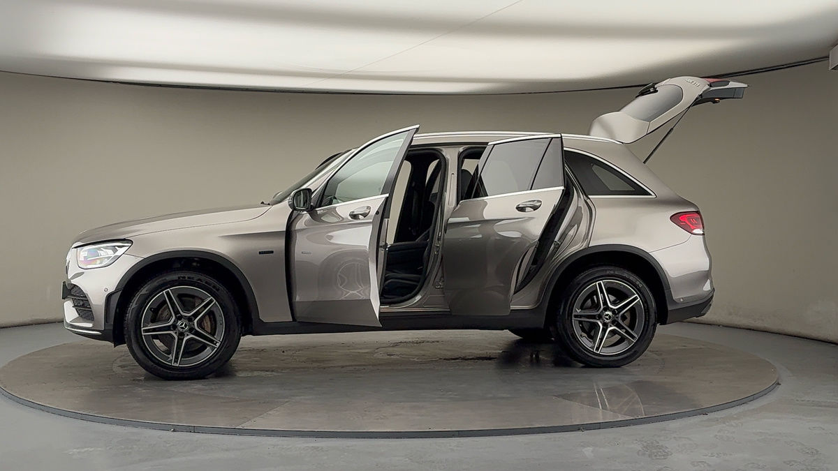 More views of Mercedes-Benz GLC