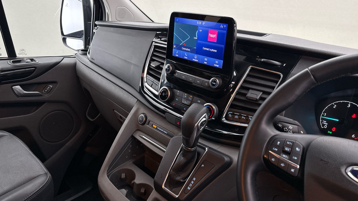 Ford Transit Custom Image 18