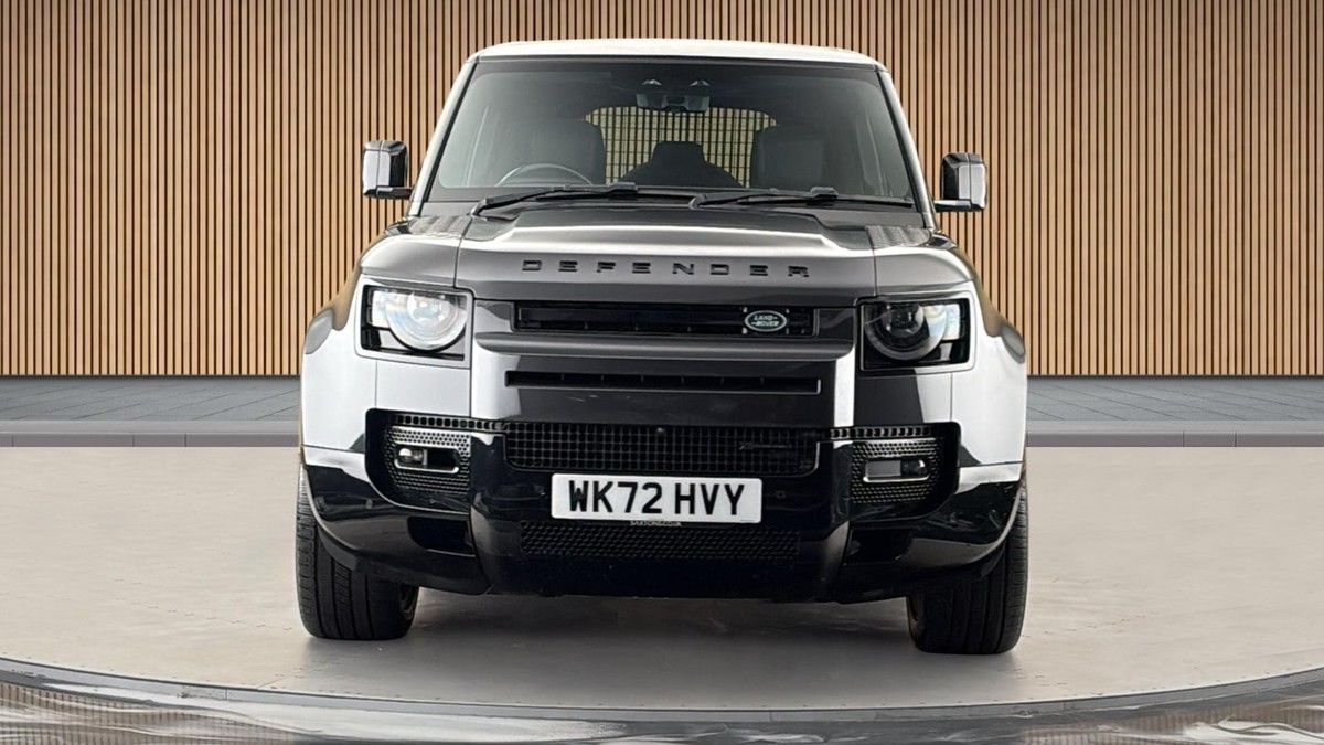 Land Rover Defender 110 Image 3