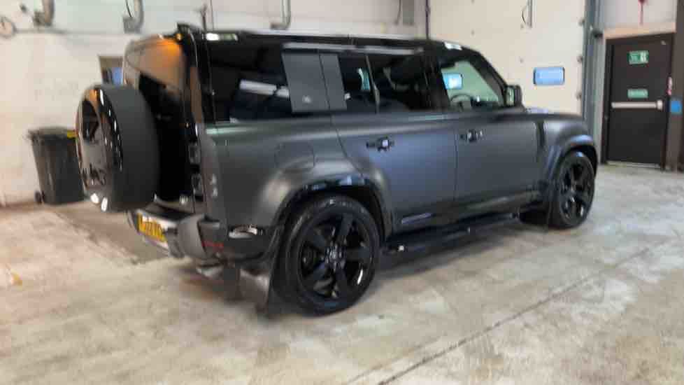 More views of Land Rover Defender 110