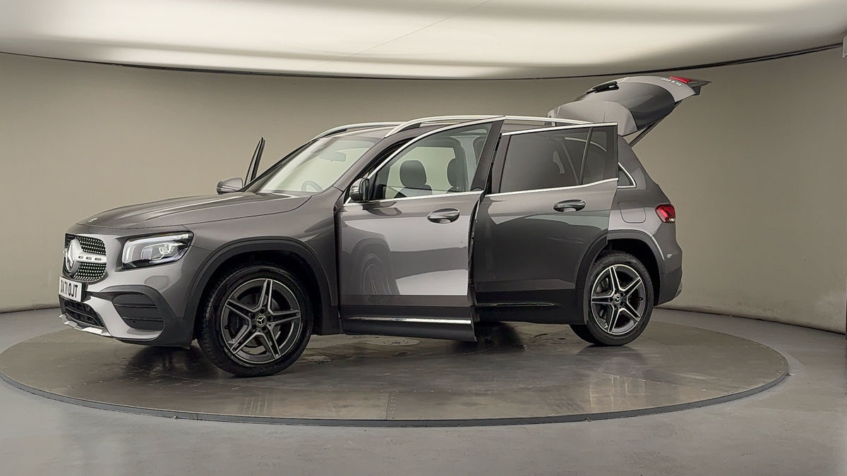 More views of Mercedes-Benz GLB