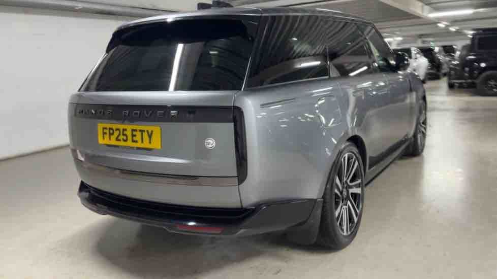 More views of Land Rover Range Rover