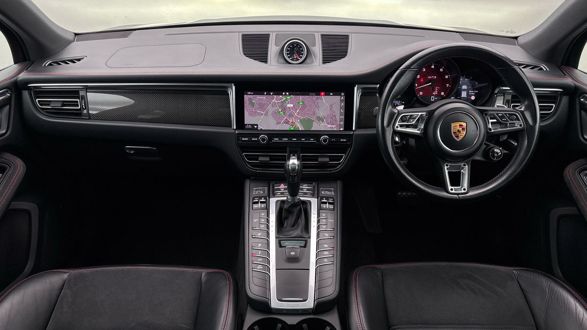 Porsche Macan Image 12